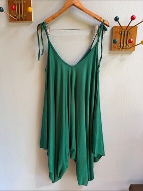 Green Tie-Shoulder romper/jumpsuit
